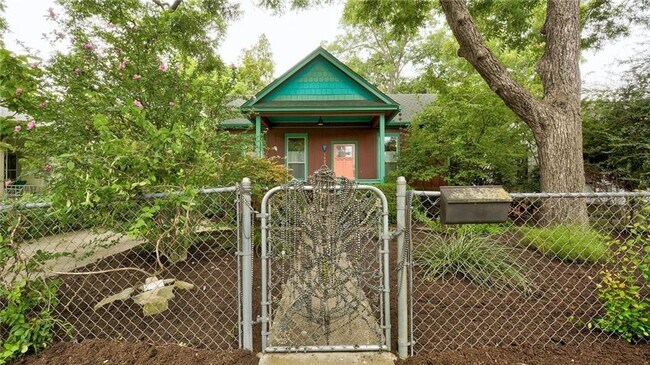 Photo - 1609 Willow St