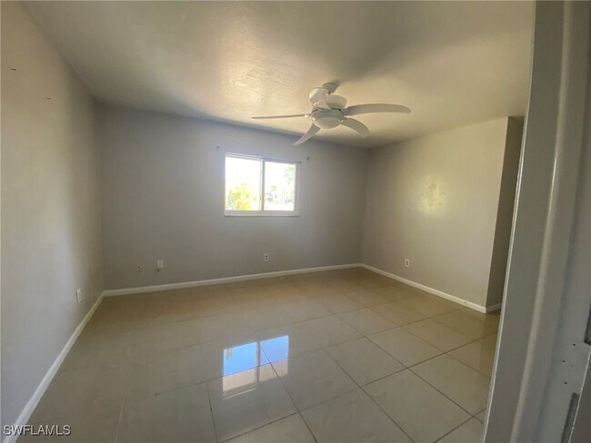 Building Photo - 919 Cape Coral Pkwy W Rental