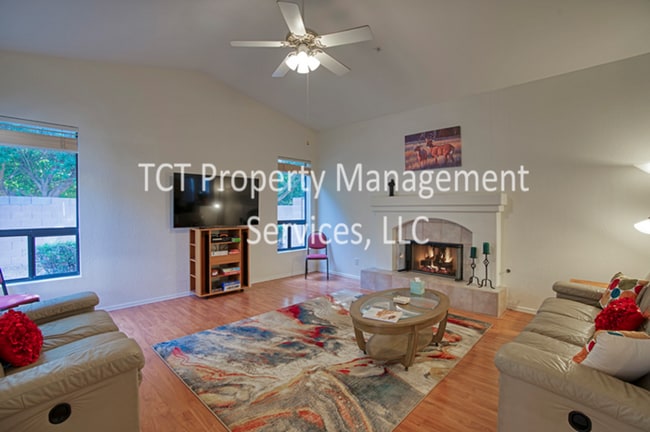 Photo - Spacious Four Bedroom Home in Scottsdale