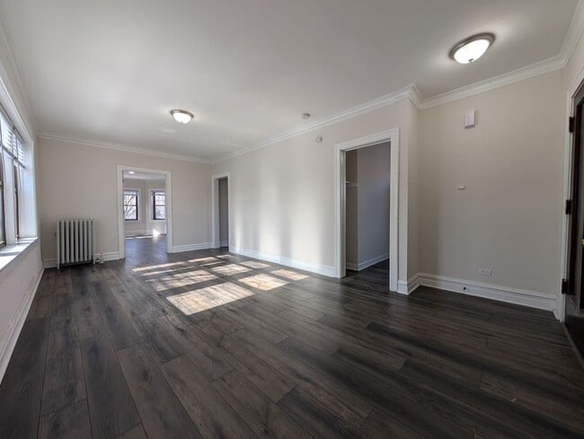 Photo - 5818 W Berteau Ave Unit 1