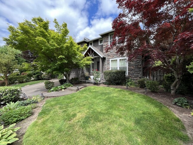 Photo - Luxury 5 Bedroom Home with Soaking Tub, Chef’s Kitchen & Expansive Primary Suite
