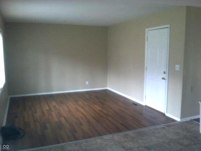 Photo - 7526 Ruskin Pl