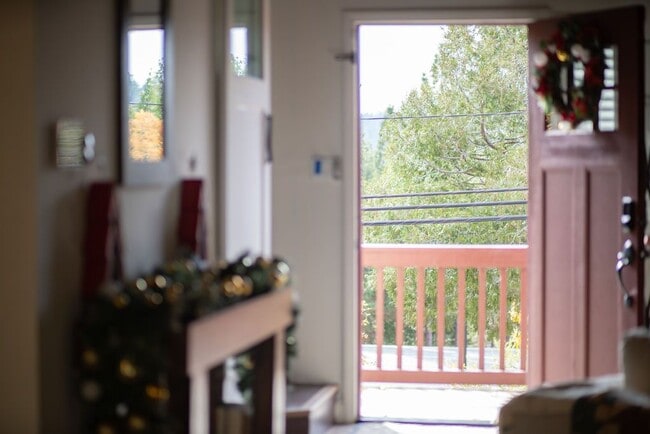 Photo - 719 Rhine Rd