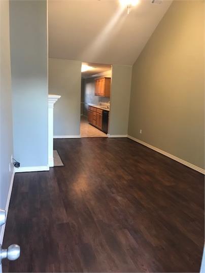 830 Oakwood Ct
