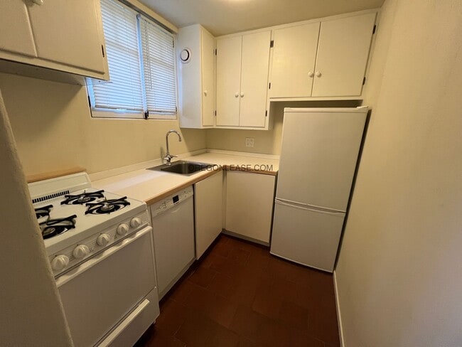 510 1/2 E 12th ave Apt A