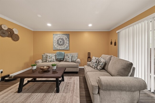 Building Photo - 3934 W Alabama St Unit 4