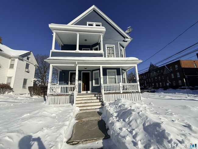 Building Photo - 15 Beacon St Unit 1st Floor