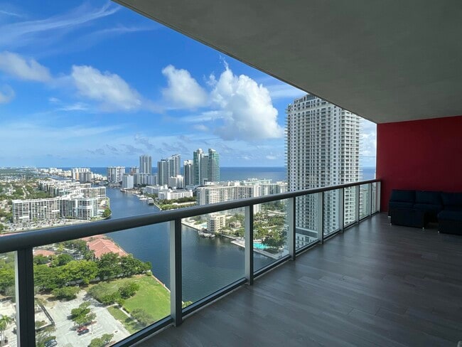 Building Photo - 2600 E Hallandale Beach Blvd Unit T3110
