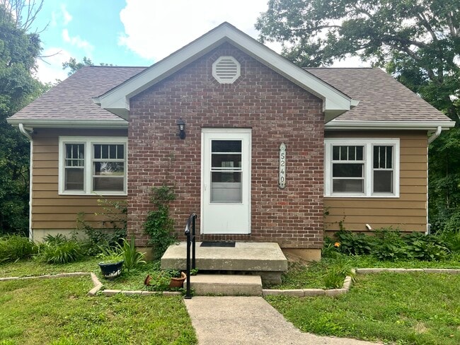 Building Photo - 5240 State Rd 46 Rental