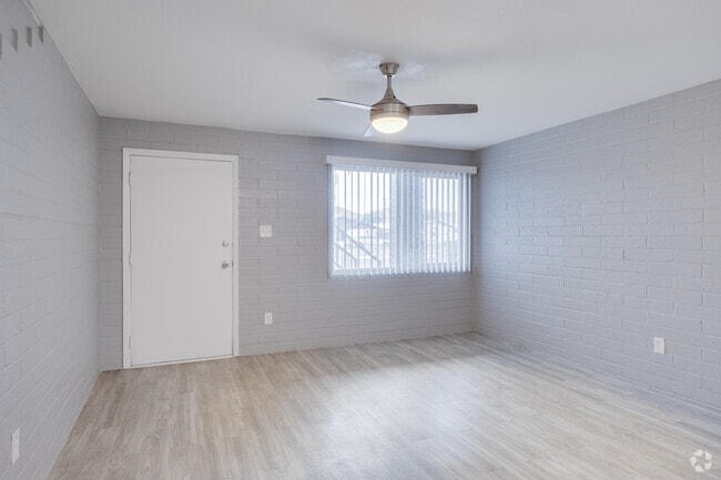 1 habitación, 1 baño - 600 pies cuadrados - Sala de estar