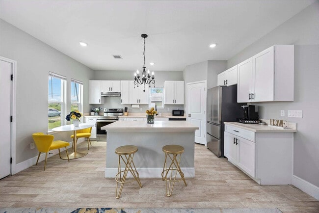 Photo - 8138 Bassett St Unidad ID1257504P