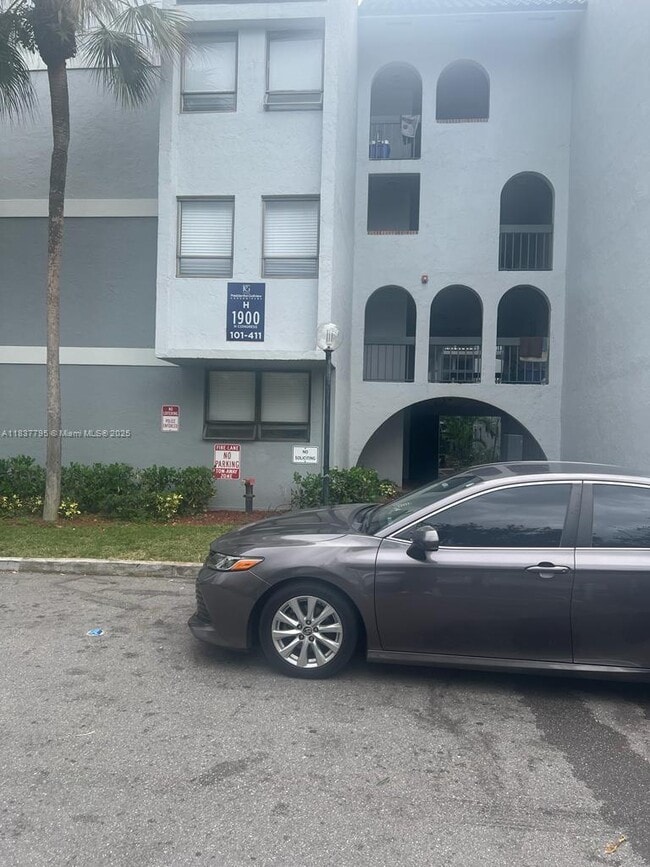 Photo - 1900 N Congress Ave Unit 106