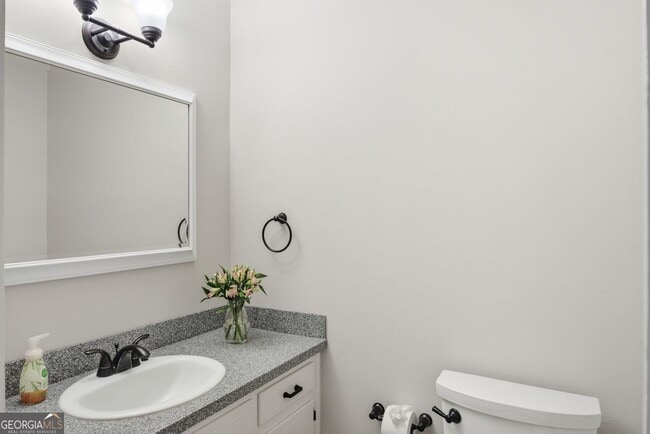 Photo - 435 Stonebridge Dr