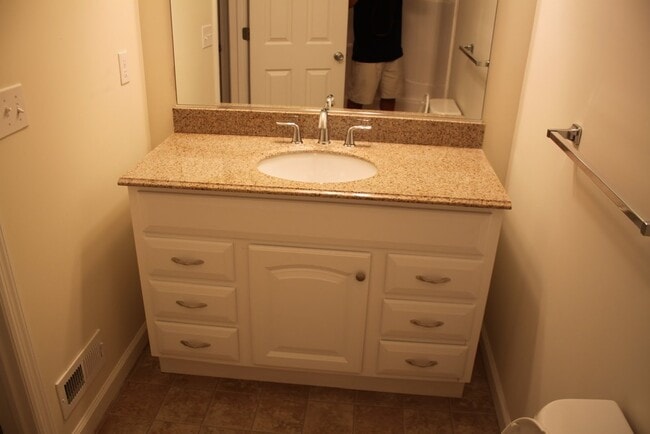 Photo - 129 Vosburgh Rd