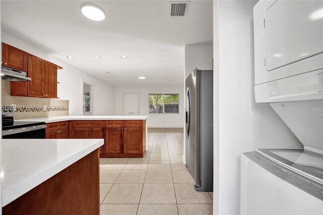 Photo - 30 SW 8th St Unidad 1