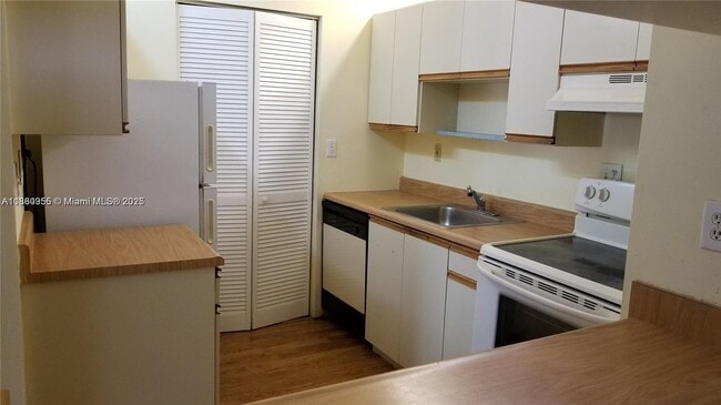 Photo - 9717 Hammocks Blvd Unit 208