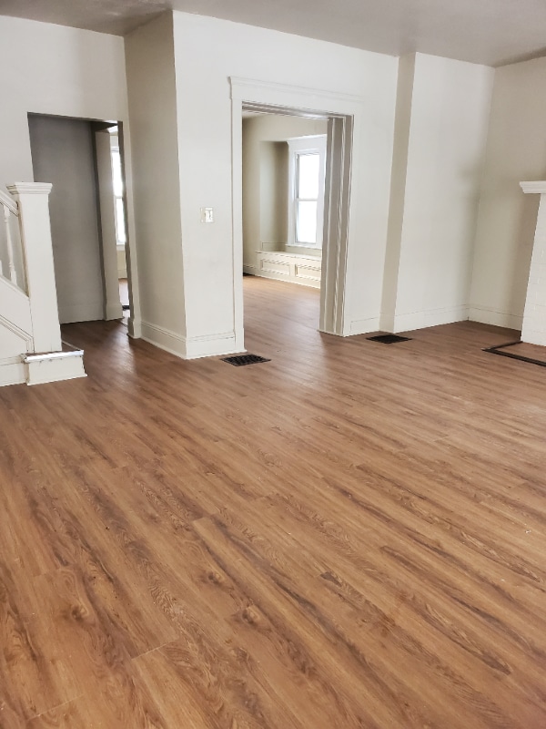 Photo - 1378 E 94th St