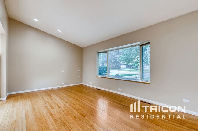 Photo - 2629 Fontana Dr