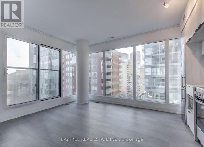 Photo - 181 Dundas St E Unit 2710