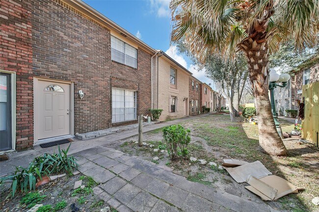 Photo - 1403 Blalock Rd Unidad 15