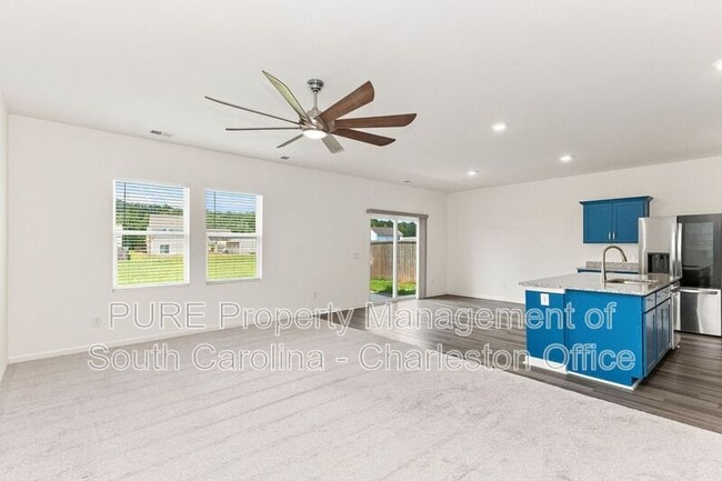 Photo - 484 Pender Woods Dr