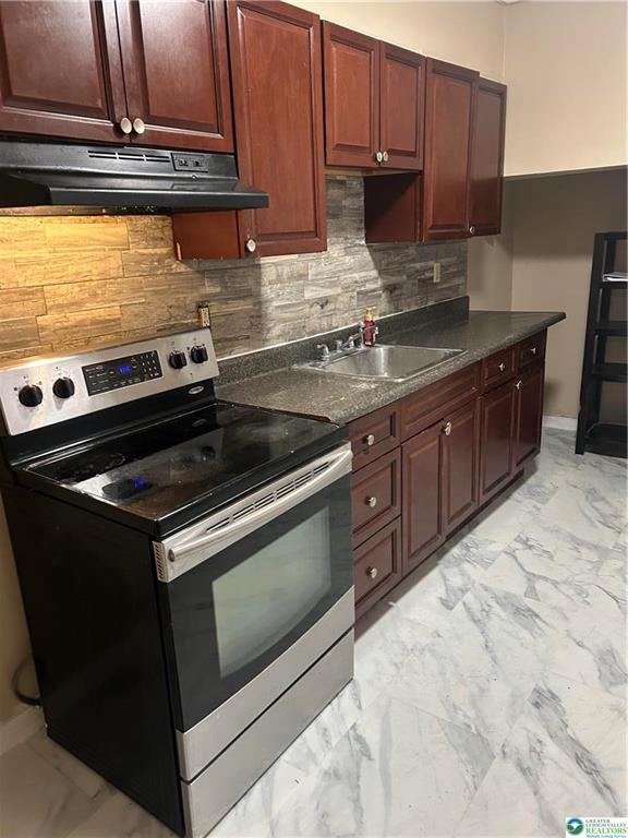 Photo - 823 Washington St