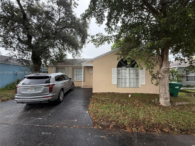 Building Photo - 14560 SW 124th Pl Rental