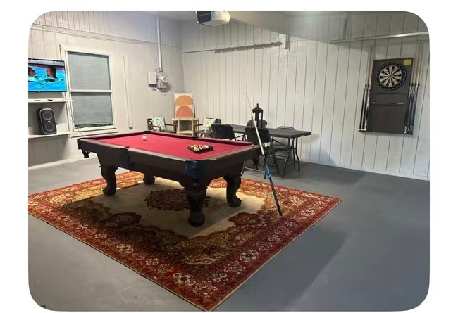 Sala de juegos - 605 E Upas Ave Unidad 605 E Upas Ave