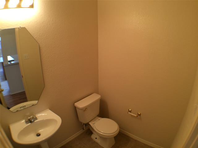 Photo - 1512 Endicott Dr