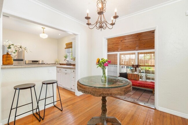 Photo - 341 Nottingham Blvd