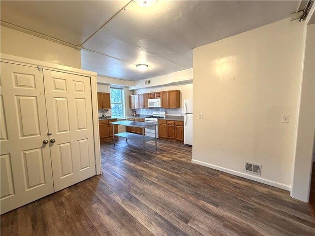 Photo - 90-16 Rockaway Beach Blvd Unit 1