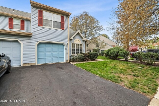 Photo - 418 Dorchester Way