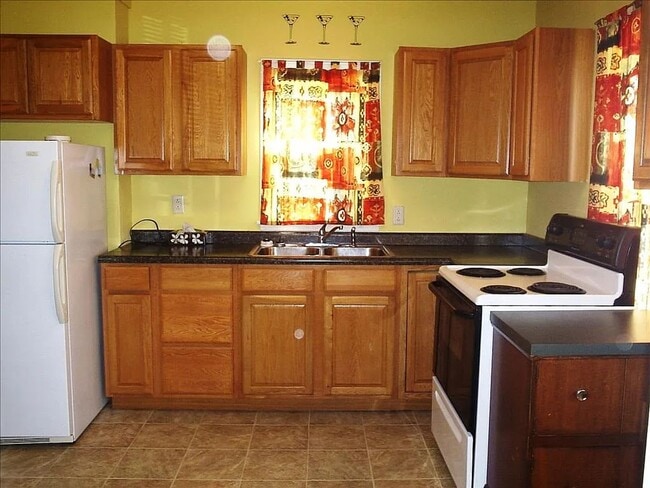 Photo - Charming 2-Bedroom Home with Detached Garage!