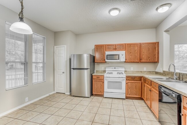 Photo - 6331 Scotchwood Dr