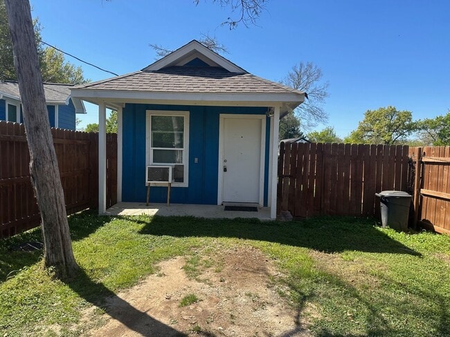 Building Photo - 6031 Mt Hope