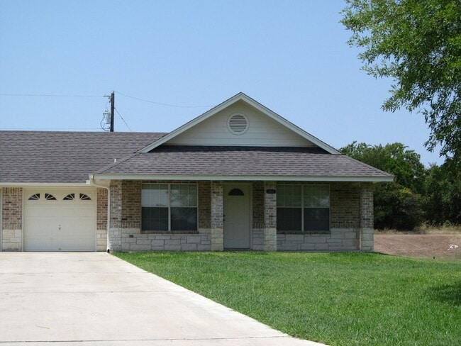 Building Photo - 160 Satch Dr