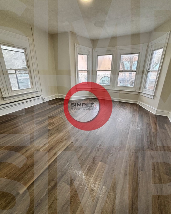 Building Photo - 230 N 4th St Unit Apartment 2