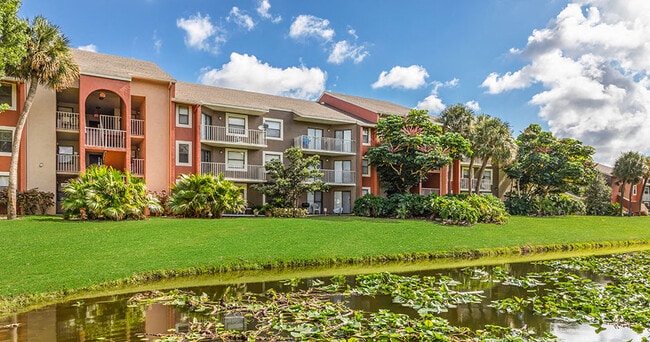 Seasons 704 Apartments
