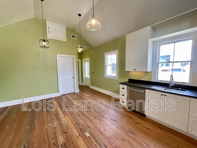 Photo - 5 Sheppard St