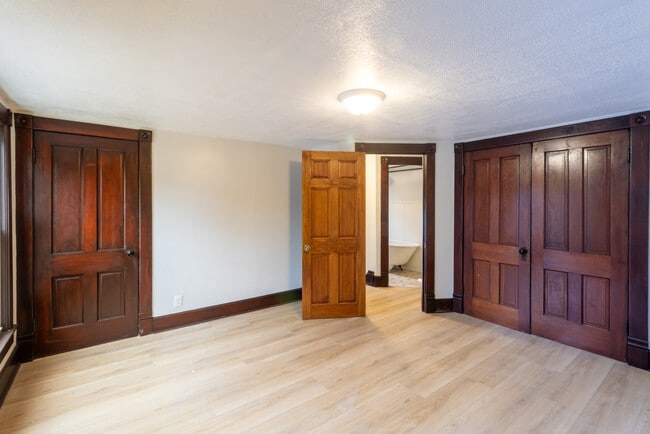 Photo - 265 Duffield Ave Unit 2