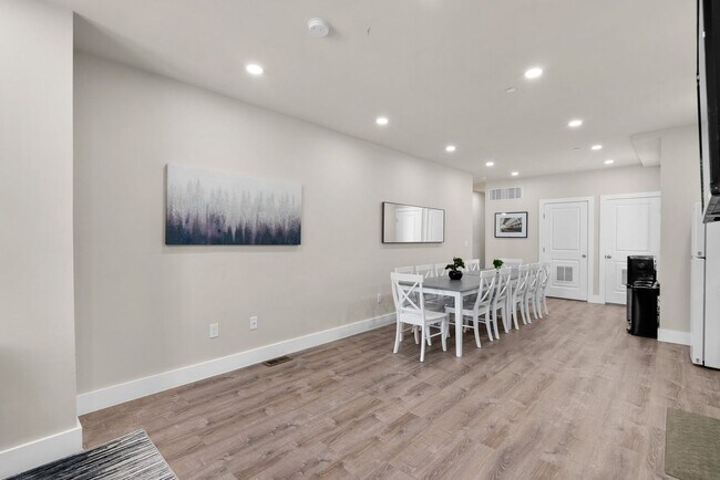 Photo - 711 16th St NE Unit 711 16th Street NE #1