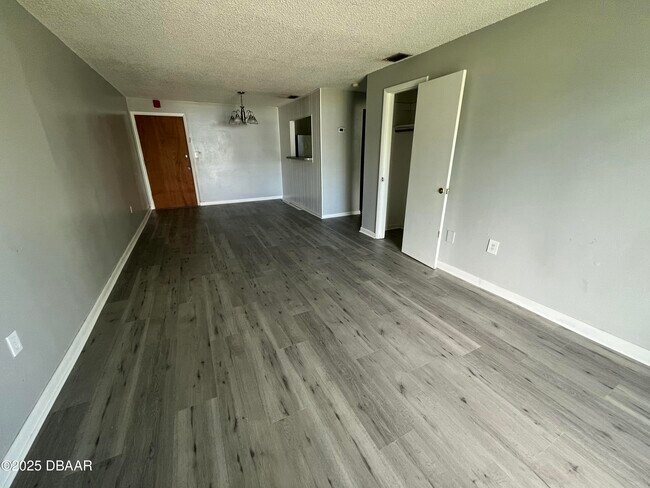 Photo - 1850 S Park Ave Unit A28