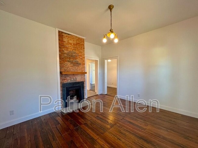 Photo - 125 Burton St