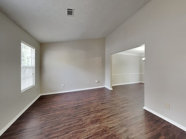 Photo - 350 Kimberly Forest Ct