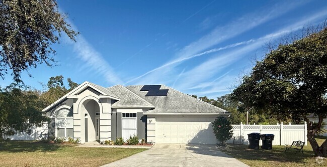 Building Photo - SILVER RIDGE 3 Bed / 2.5 Bath Rental