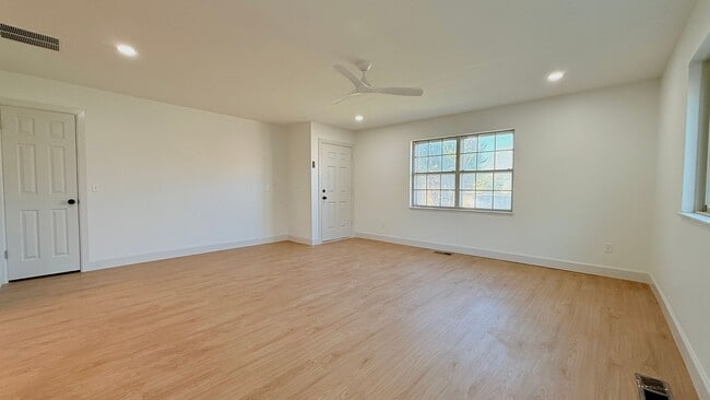 Photo - Fully Remodeled Home Near Penn and NW Expr...