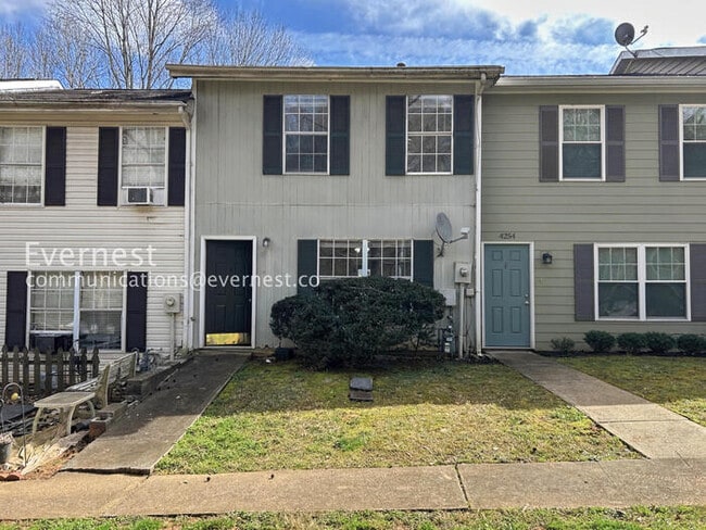 Photo - 2 Bed/1.5 Bath Townhome with Modern Amenities / Pet-Friendly / Coming Soon!