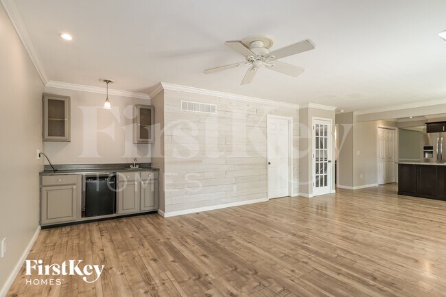 721 Cedar Glen Dr