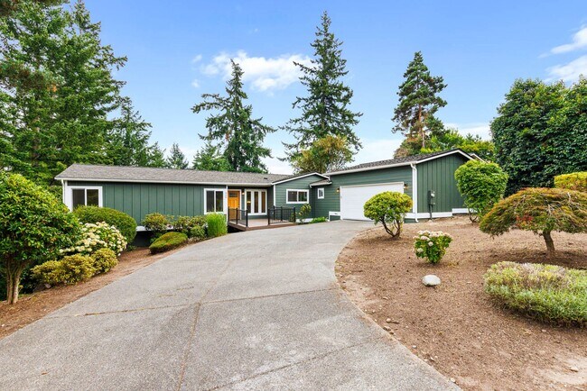 Building Photo - 930 178th Pl NE Rental