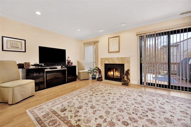 Photo - 4 Stanford Ct